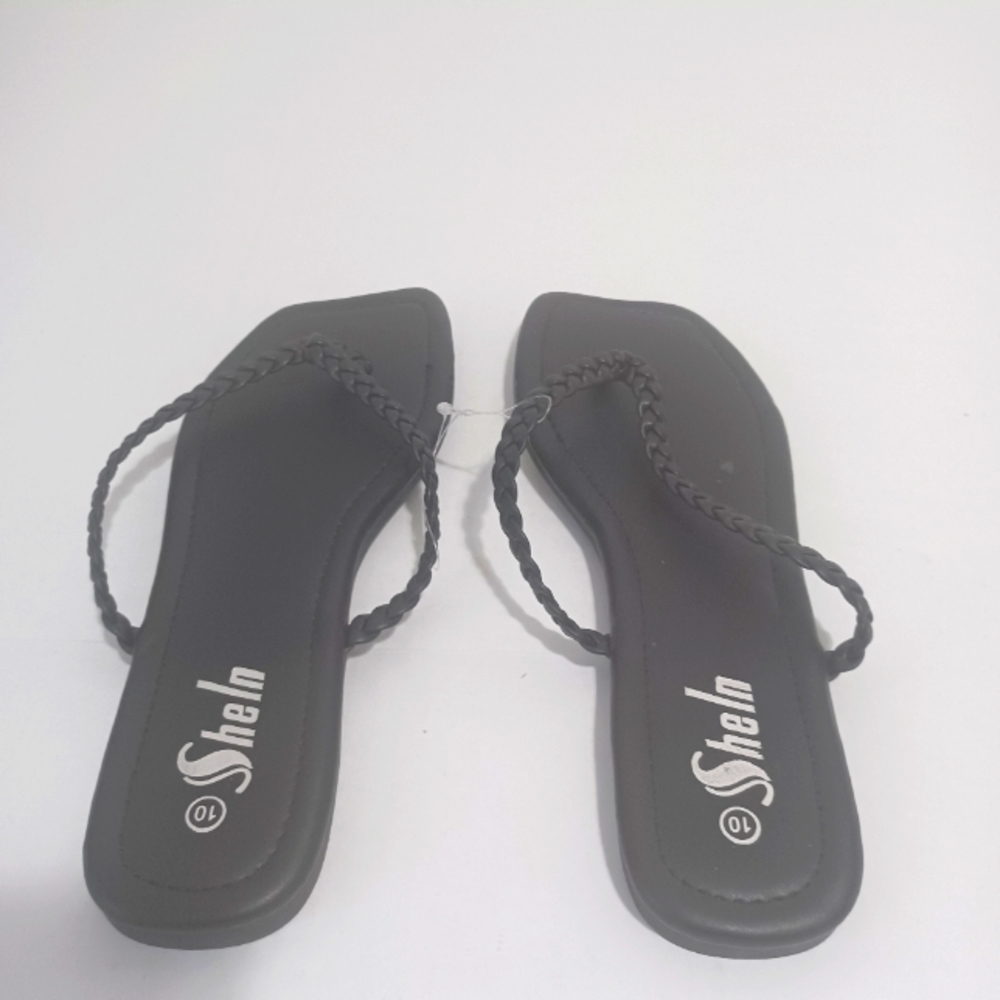 She'll flats slides